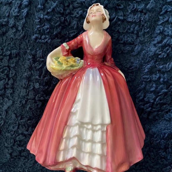 Royal Doulton Janet Signed Bone China 6” Figurine England HN 1537 (Retired) - Picture 1 of 2